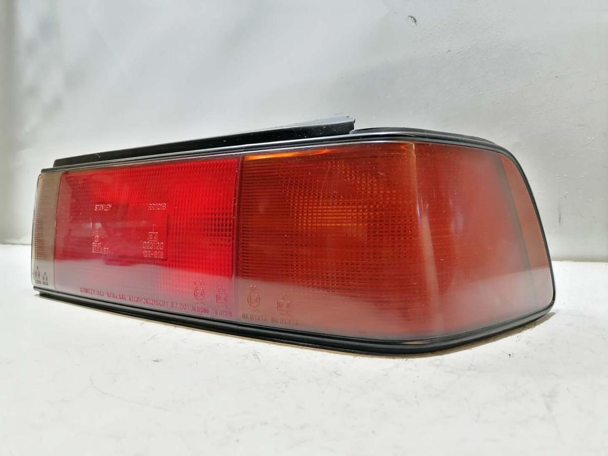 Mercedes Benz E-Klasse T 210 Kombi Bj.1997, Bremsleuchte 2108200456